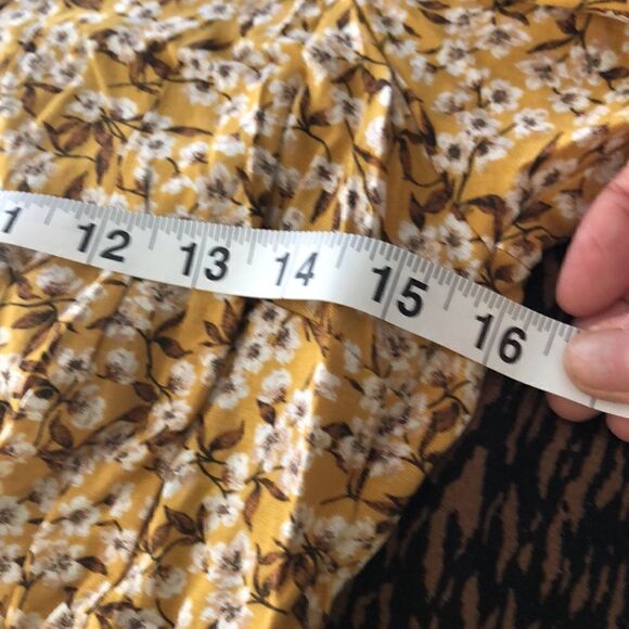 NWT Tiered Ruffle Boho Sun☀️Dress in Spring Floral Print. Tie Back Detail. - Picture 11 of 14